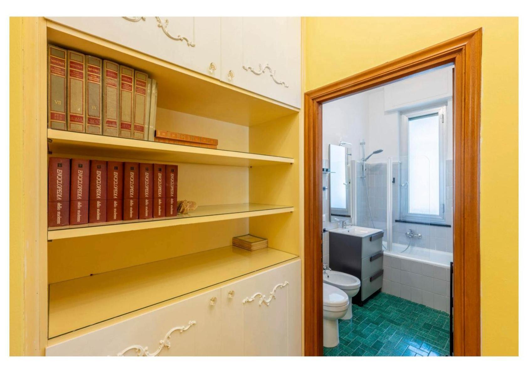 Holidays House Erma - Parcheggio Privato E Wi-fi - Ac * Genoa