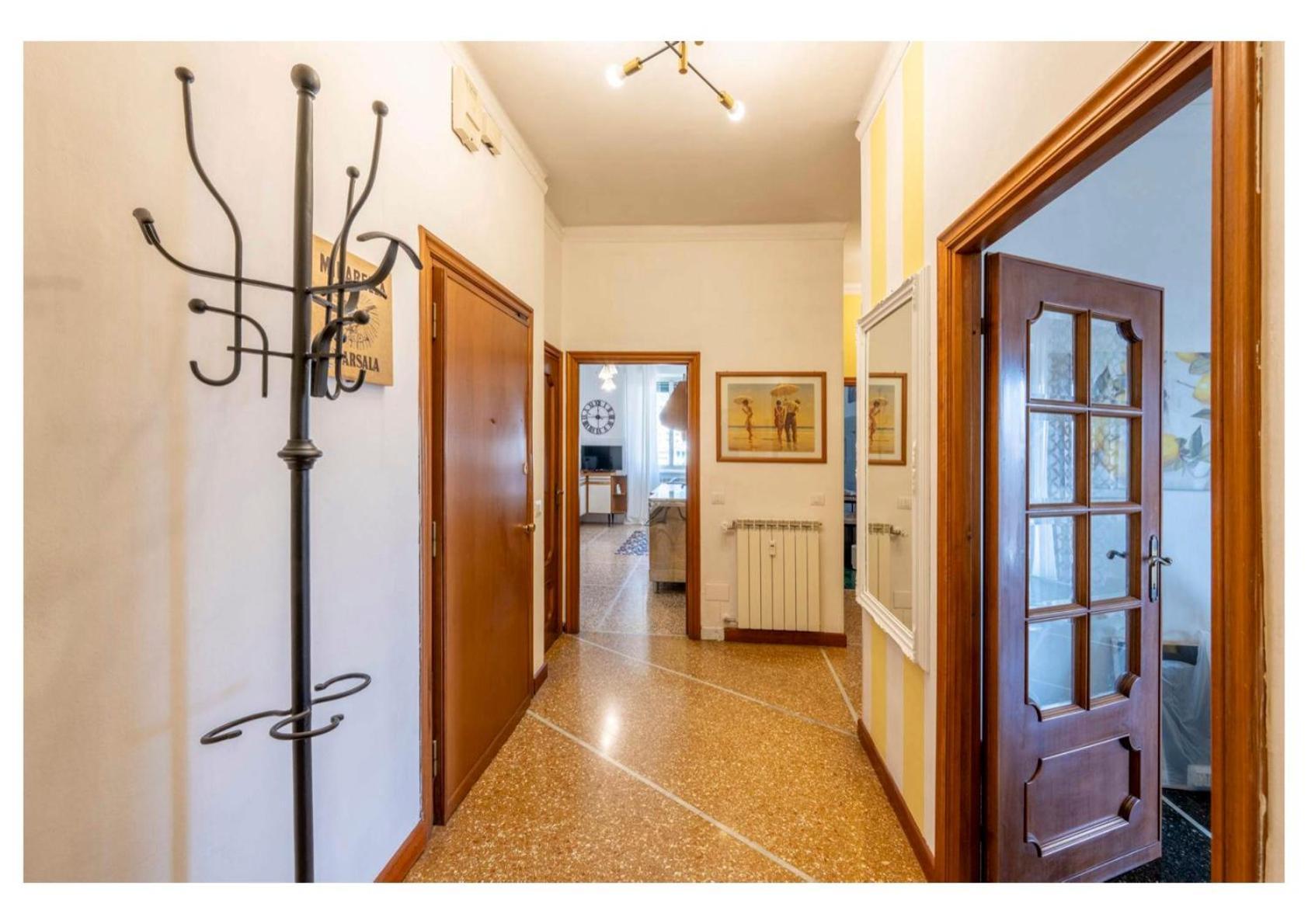 Holidays House Erma - Parcheggio Privato E Wi-fi - Ac
